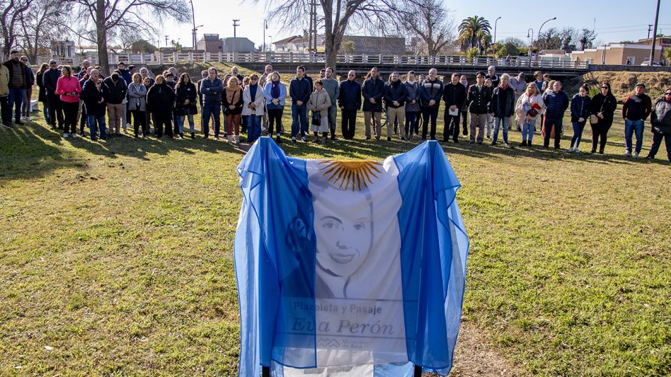 Inauguración de la Plazoleta y Pasaje Eva Perón