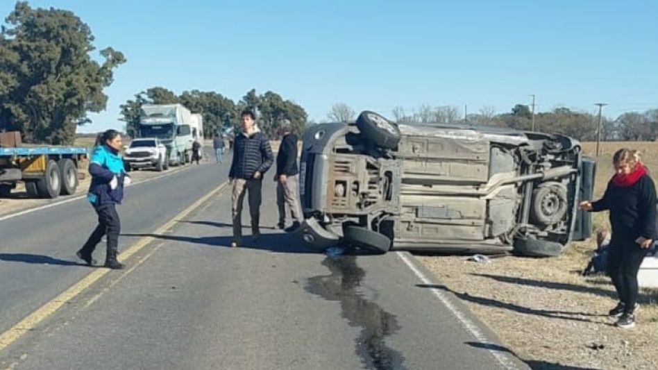 El siniestro vial se produjo ayer domingo en el kilómetro 308 de la Ruta Nacional número 3. FOTO: VIAL AZUL/PBA
