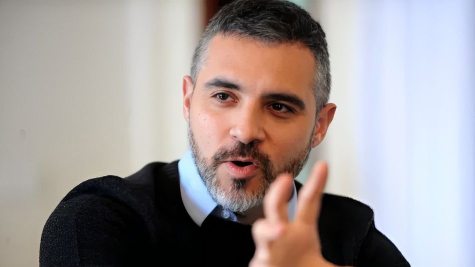 Girard pidió que YPF explique por qué decidió no instalar la planta de GNL en Bahía Blanca