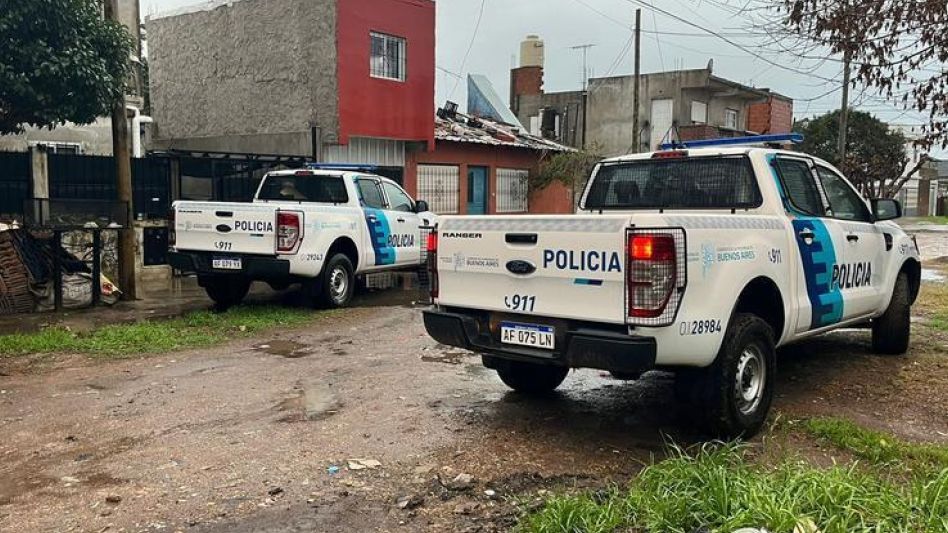 En el inmueble donde se domicilia, situado en Gregorio de Laferrere, efectivos de seguridad detuvieron ayer al investigado por estos hechos.  POLICÍA COMUNAL TAPALQUÉ/PBA