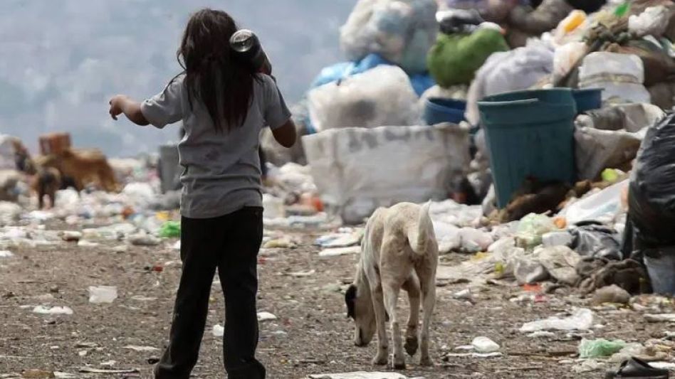 Según el informe del Observatorio de la Deuda Social Argentina de la UCA la pobreza alcanzó al 55% de la población