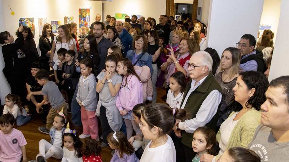 Quedó inaugurada la muestra "Pequeños Creadores Azuleños"