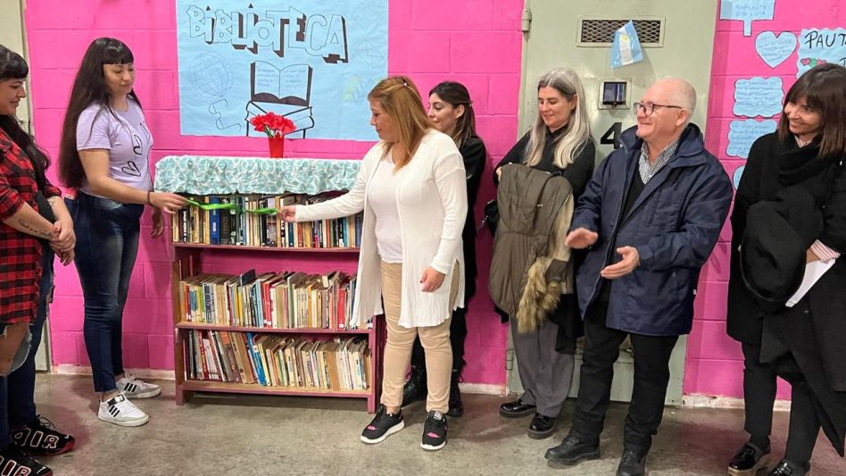Cárcel de mujeres de Azul: el 70 por ciento participa de los pabellones literarios