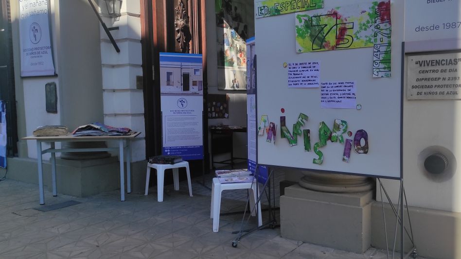 Celebrando 75 años de la creación de la modalidad  de Educación Especial, "Vivencias" sale a la calle 