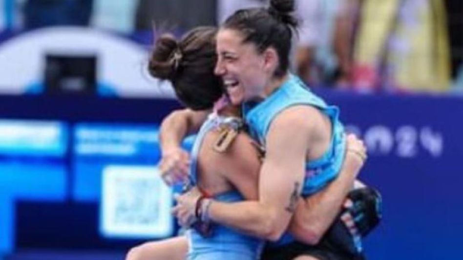  Clara Barberi, azuleña que volvió a celebrar con Las Leonas 