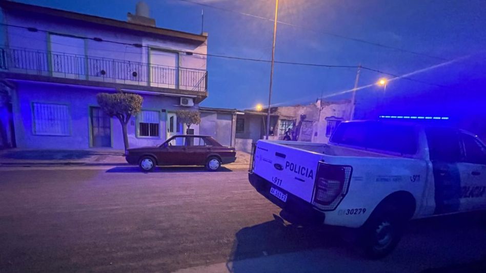 En una casa situada sobre la calle Libertad se produjo el hecho que derivó en el arresto de una mujer. FOTO: CPA/PBA