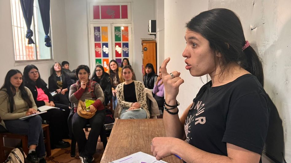 Comenzó el taller de Lengua de señas