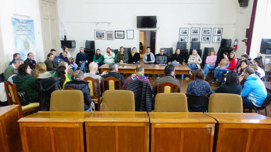 El miércoles pasado en el recinto del Concejo Deliberante de esta ciudad tuvo lugar el primer encuentro de la Mesa Social del Partido de Azul.  CONCEJO DELIBERANTE