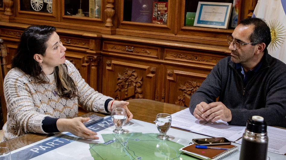 Firma de acuerdo con Provincia para el desarrollo minero del distrito