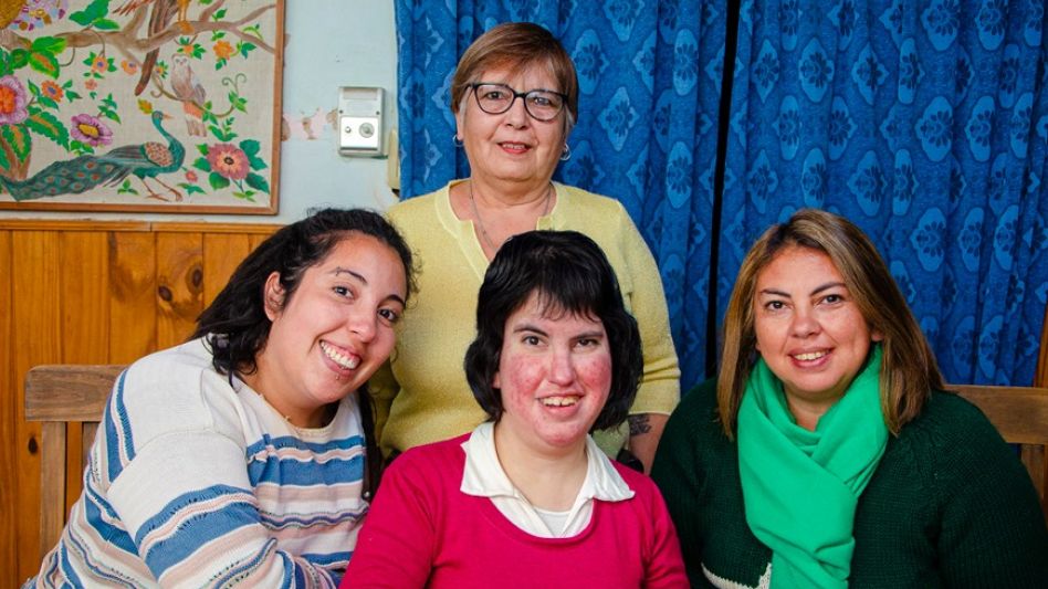 Aylén, Sylda, Ayelén y Andrea en una foto familiar. 