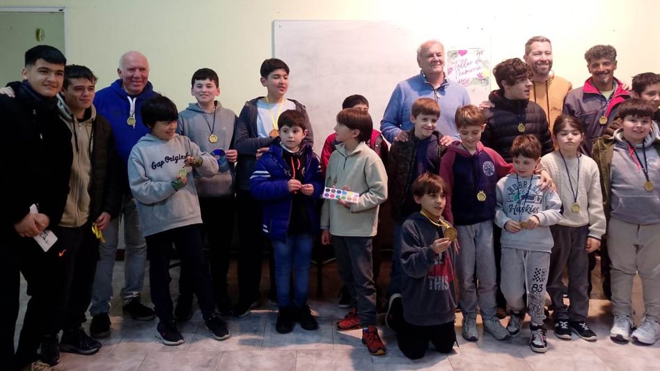 Se realizó un torneo de ajedrez en el Hogar Agrícola