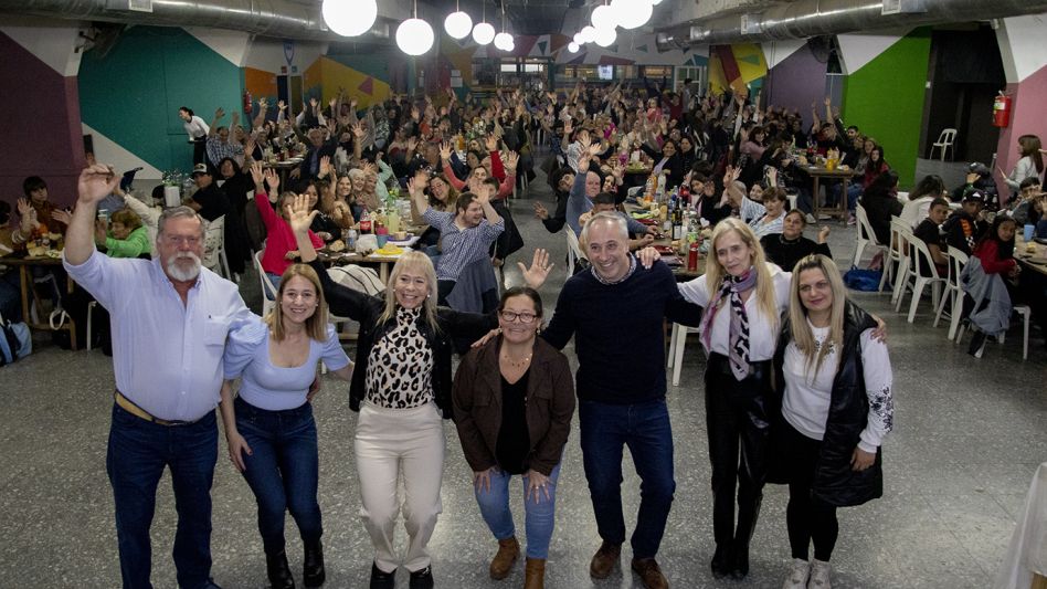A beneficio de la Cooperadora de la Escuela 502, se desarrolló una nueva Cena Solidaria