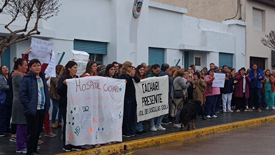 Trabajadores de la salud se movilizaron en Cacharí 