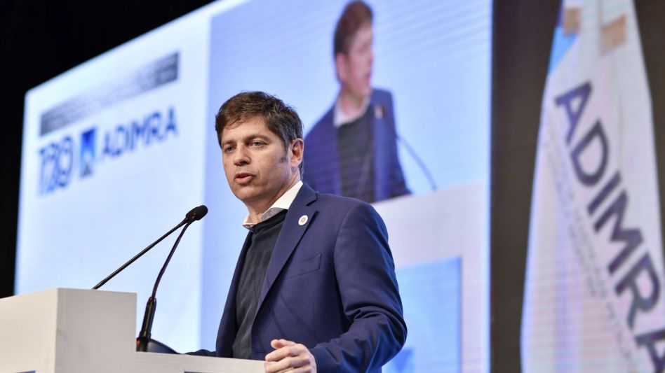 Ante metalúrgicos, Kicillof sostuvo que Milei está generando una "catástrofe industrial"