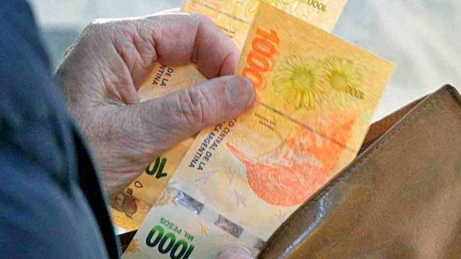 El salario mínimo perdió un 26,5% real en la gestión de Milei, según estudio de la UBA