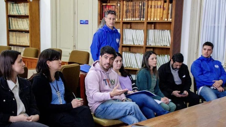 Dirigentes del STMA y empleados municipales mantuvieron un encuentro con concejales de las diferentes bancadas que conforman el Legislativo local. PRENSA STMA