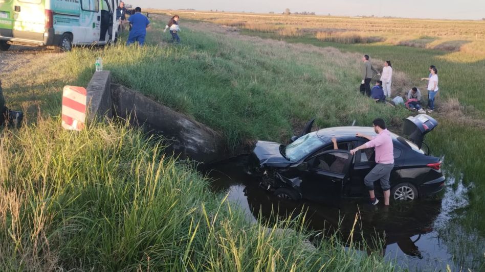 Las personas lesionadas en este siniestro vial figuran con domicilio en Lanús. FOTO: VIAL AZUL/PBA