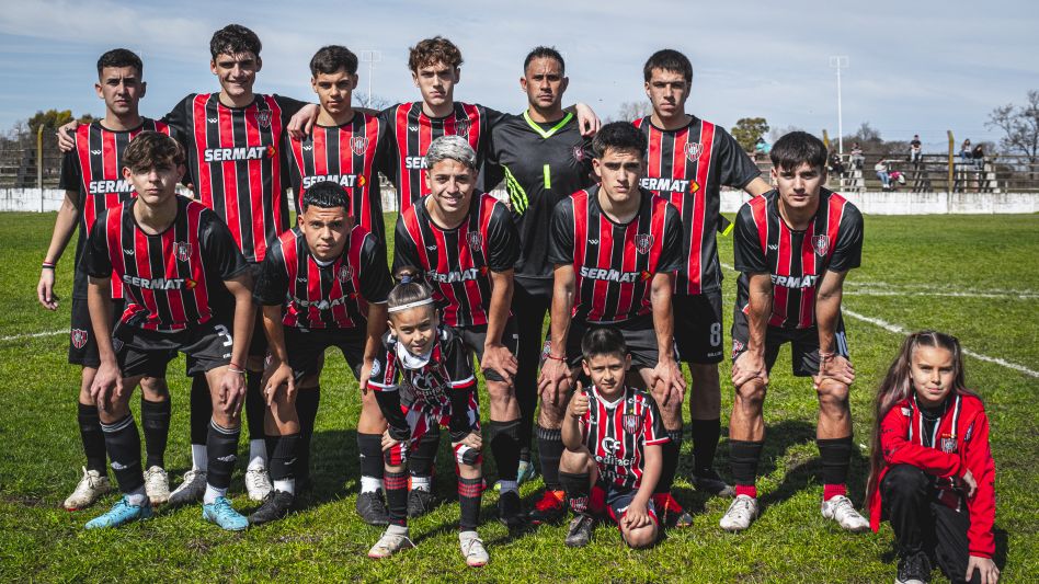 Chacarita sigue en lo más alto 
