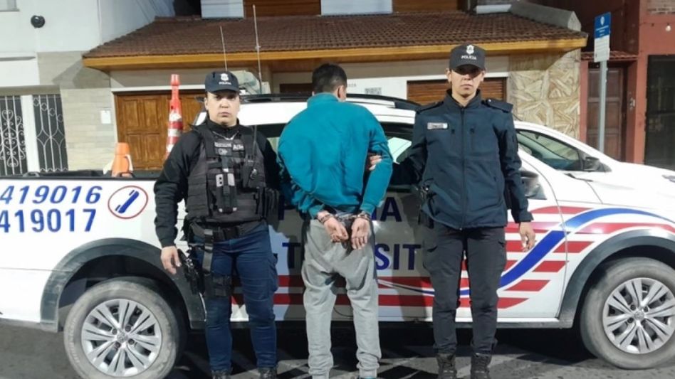 Olavarría: quiso robar a una cuadra de la comisaría, lo detuvieron, ya tenía orden de detención