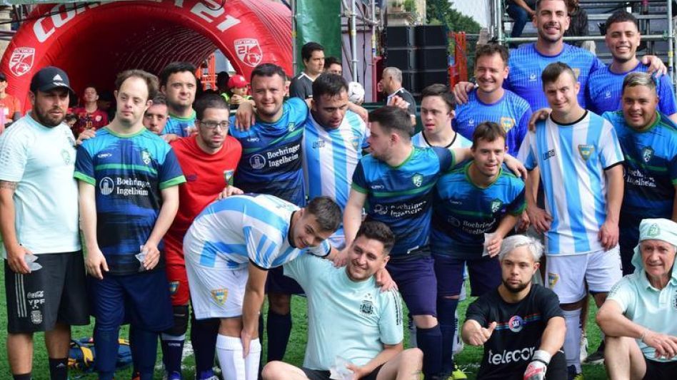 Feliz estancia en México de los equipos argentinos: Fadasd y Granja Andar F.C, que se enfrentaron en semifinales.