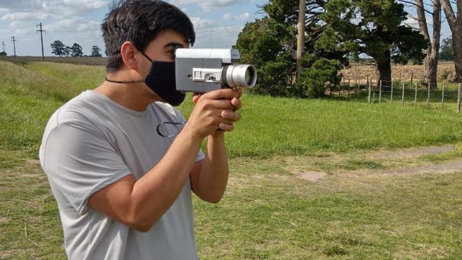 Emiliano Silva participó como camarógrafo en el filme.      