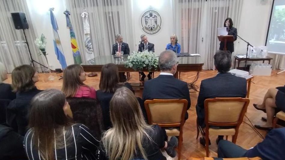 Marcela Voiscovich volvió a jurar  como presidenta de la delegación Azul