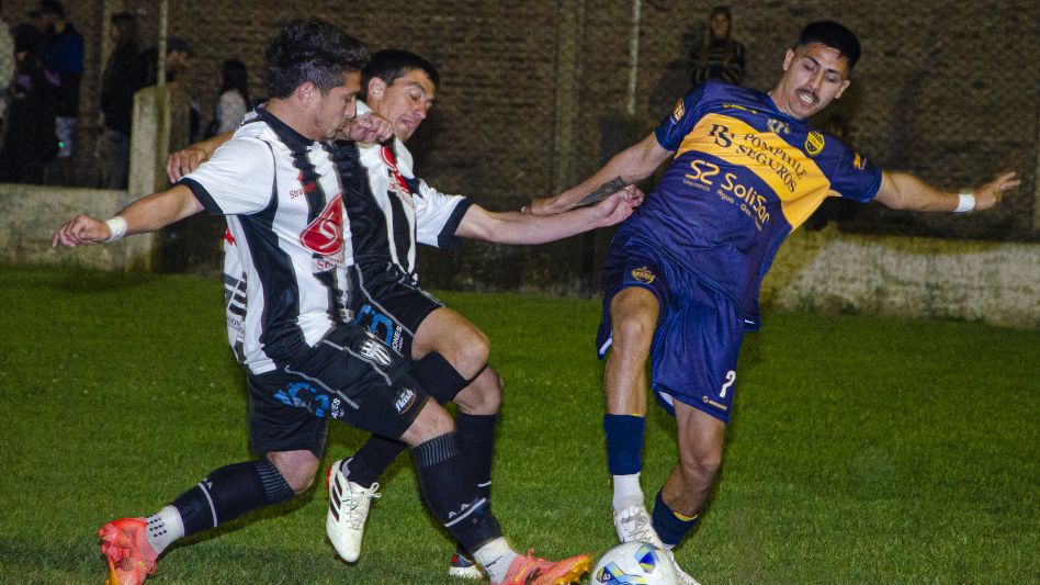 Federico Albisini, de Boca Juniors, fue uno de los diez jugadores que hicieron su presentanción en el Torneo Regional Amateur. NACHO CORREA