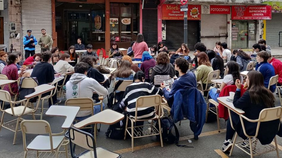 Reclamo universitario: clases públicas, paro y toma de facultades