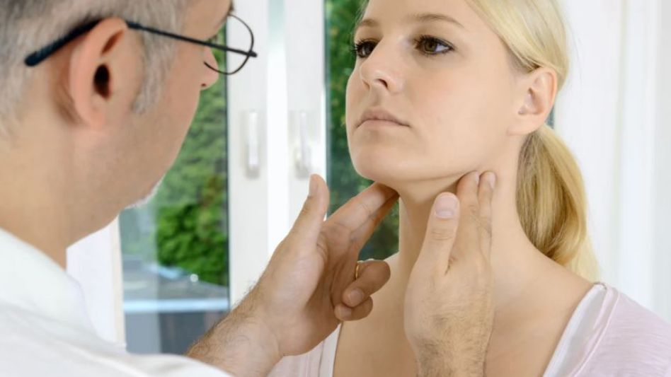 Alerta mononucleosis: qué es y cómo se transmite esta enfermedad por la que falleció una joven de 17 años