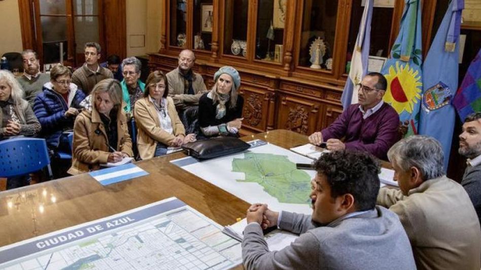 Integrantes del Ejecutivo municipal durante el encuentro con miembros de la COVIR y del Ente Descentralizado, el pasado 11 de mayo.  ARCHIVO/PRENSA MUNICIPAL
