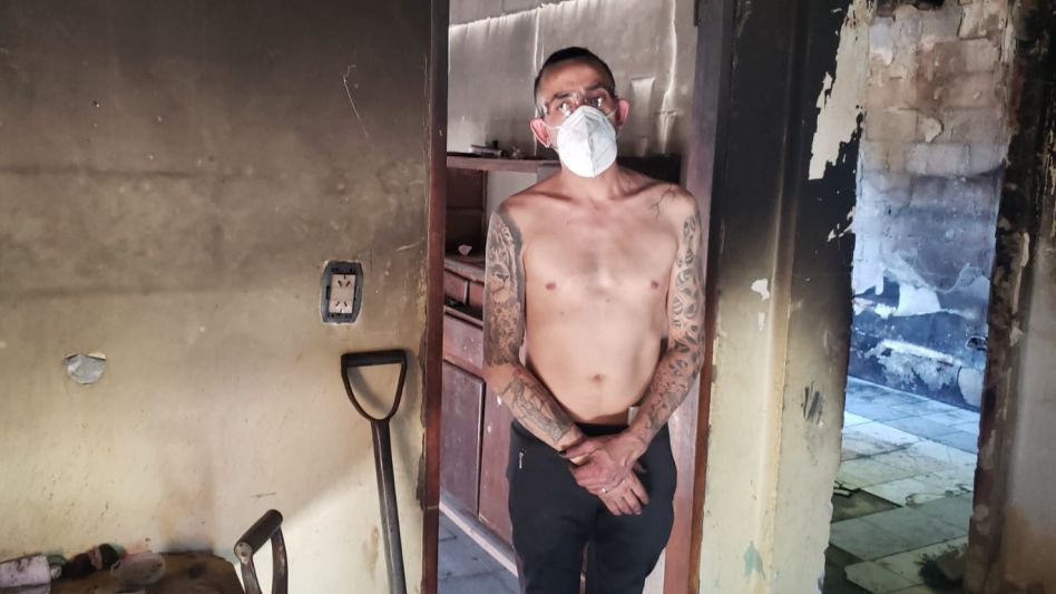 Oscar Marino, un cocinero profesional. Junto con sus dos hijas vivía en la casa que se prendió fuego ayer jueves.