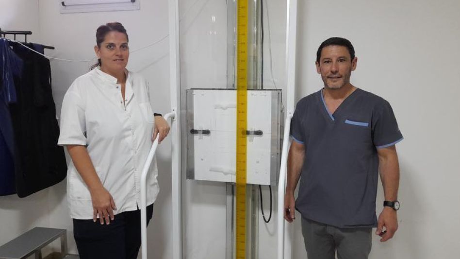 Clarisa y Guillermo son los encargados del servicio de rayos y de ecografía pediátrica que brinda el Consultorio de Imágenes Médicas ubicado en calle San Martín 294.  AGUSTÍN SCALCINI