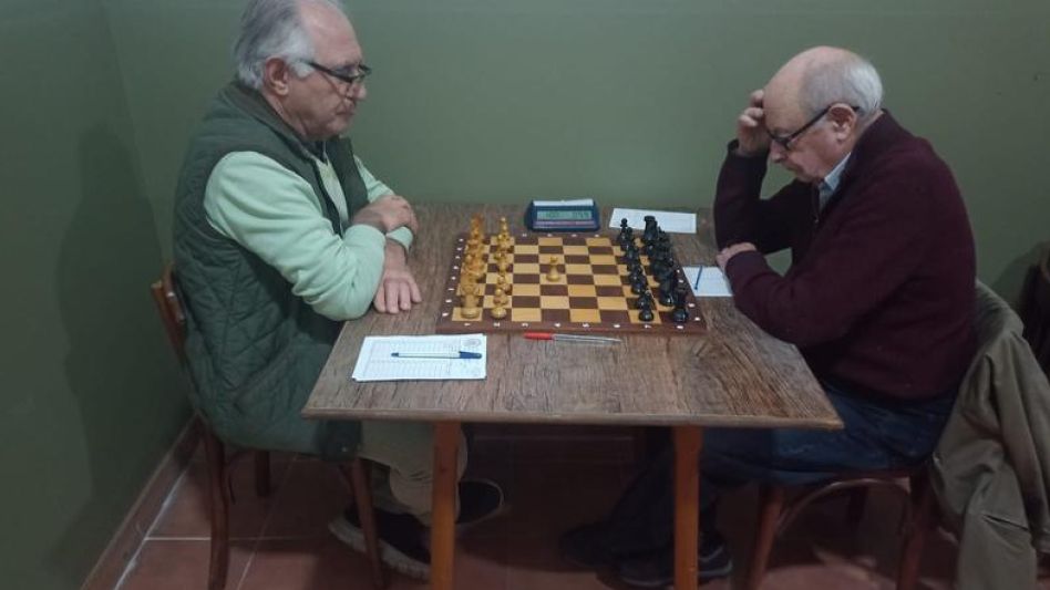 Jorge Baldini se impuso a Alfredo Ronchetti y también es líder del torneo.