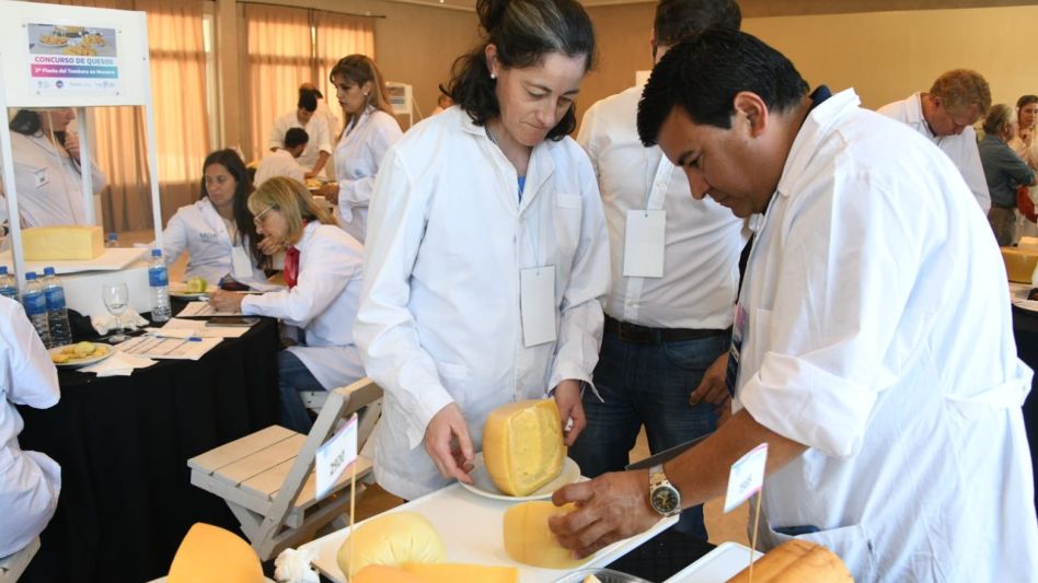 Se hizo la 2° Fiesta del Tambero en Navarro y hubo un concurso de quesos: ¿cuáles son los mejores?