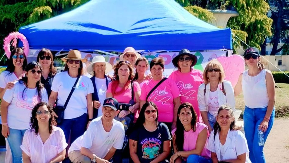 Los protagonistas de la jornada de concientización que se realizó el sábado pasado en la plaza San Martín de esta ciudad.
