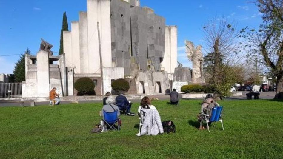 En mayo un grupo de croquiseros de Capital Federal recorrieron diferentes puntos de la ciudad plasmando sus dibujos en papel.
