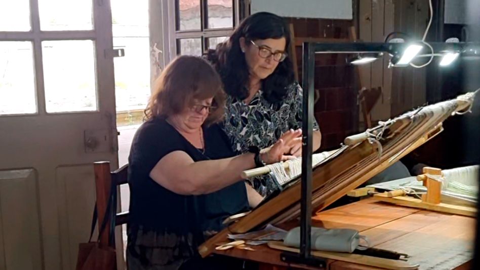 Taller de Telar Pampa, una de las propuestas   que conforman la Escuela Municipal de Platería