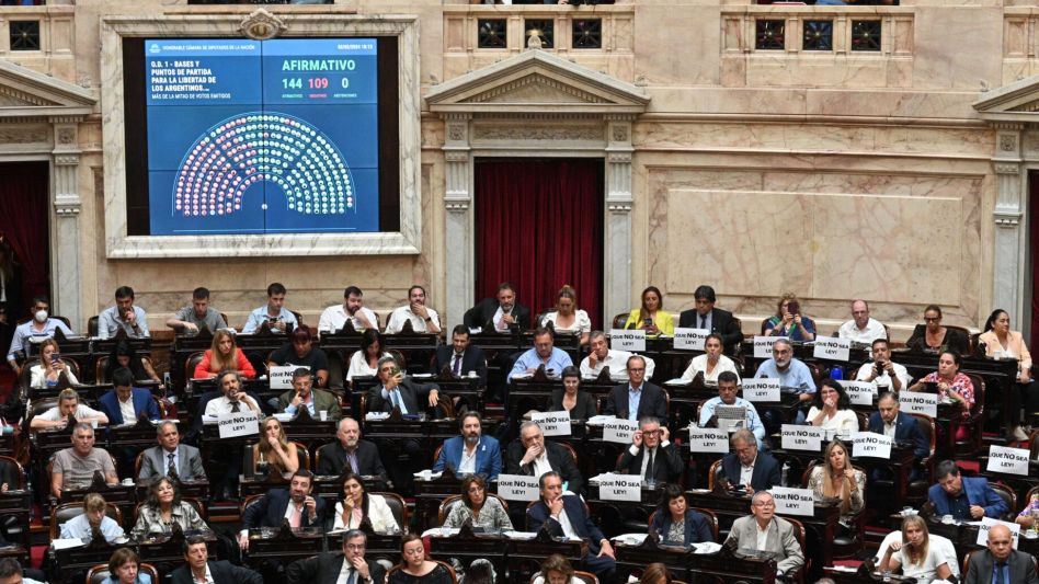 Se rompió el bloque de la UCR y doce diputados formarán una nueva bancada en el Congreso
