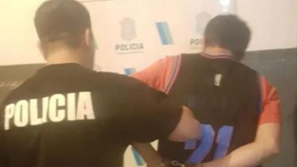 De 34 años, el encausado es un azuleño llamado Jonathan Daniel Dupuy, quien continúa privado de su libertad en la Unidad 7