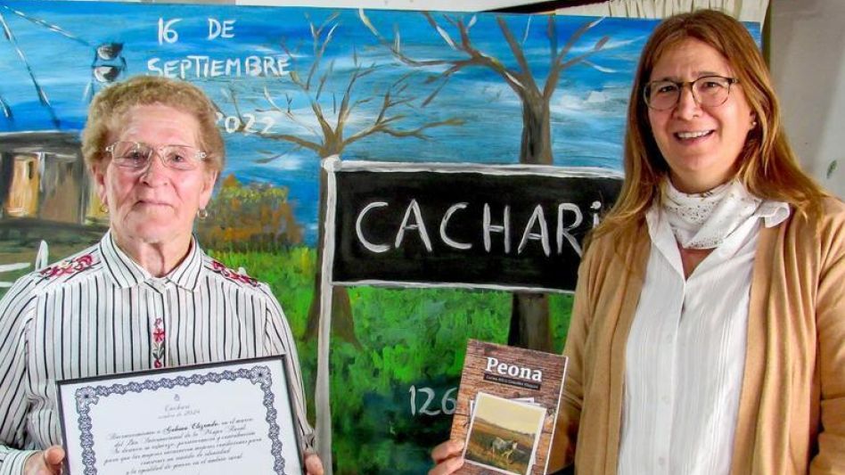 En el Día Internacional de la Mujer Rural, la diputada provincial Laura Aloisi, junto con integrantes de la agrupación Peronismo 26 de Julio, realizó un reconocimiento a Gabina Elizondo.  