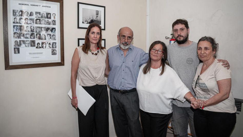 Homenaje a las 42 personas detenidas   y desaparecidas vinculadas con Azul 