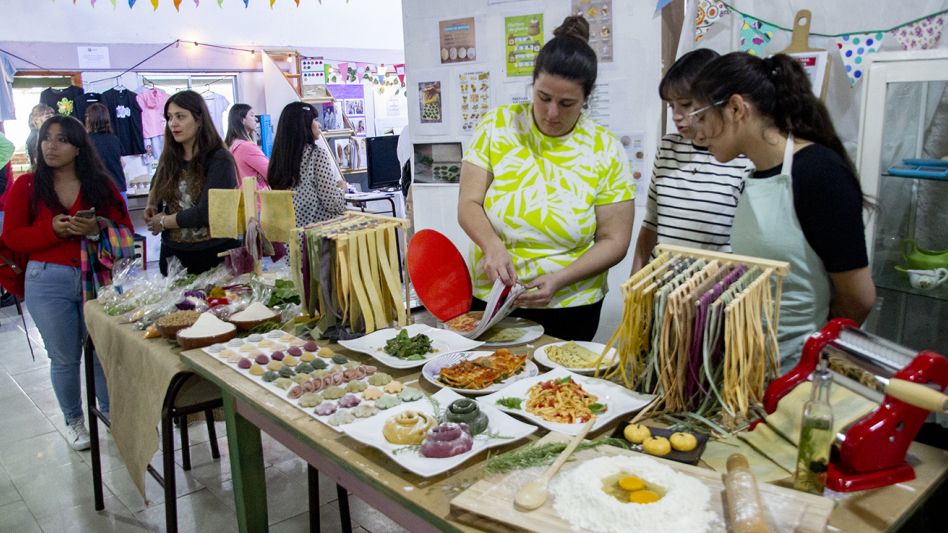 Muestra de talleres e inauguración de nuevo espacio   en el Centro de Formación Laboral Nº 401