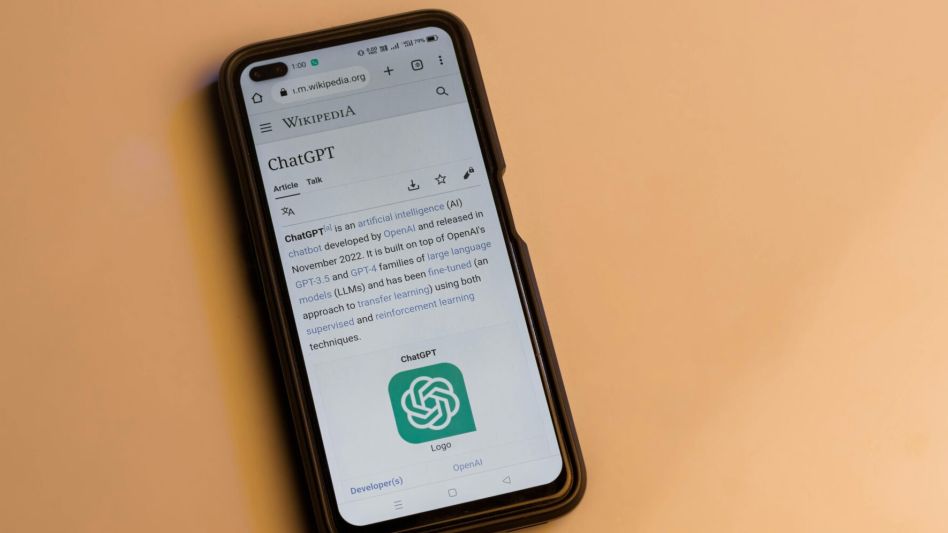 Revelan que el 5% de los artículos de Wikipedia se escriben con IA