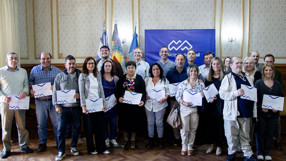 Se realizó el acto de reconocimiento a agentes municipales   por sus 25 años de servicio