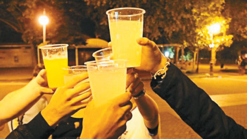 Consumos peligrosos: el 56% de los adolescentes bonaerenses de entre 12 y 15 años ya probó alcohol