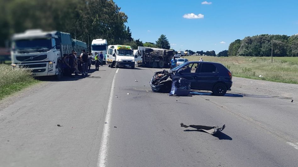 En el kilómetro 306 de la Ruta 3 se produjo este siniestro de tránsito. FOTO: VIAL AZUL/PBA