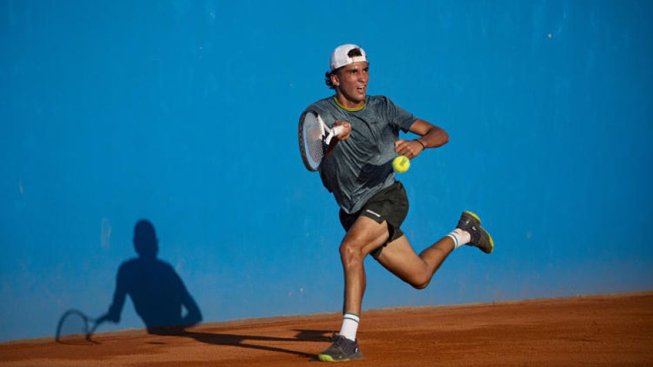 Bautista Leguizamón en plan acción durante su victoria ante Dreer. FOTOS VERONICA ALBELO