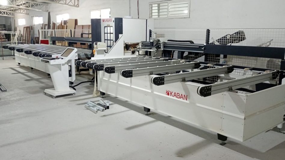 El centro mecanizado es lo último en maquinaria para la producción de abertura PVS.