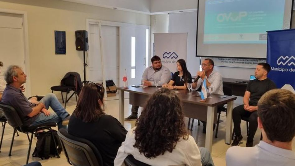 El intendente Nelson Sombra, durante la apertura del taller OVOP, destacó que el tema del perfil identitario es uno de los temas que tenemos que discutir.  PRENSA MUNICIPAL 