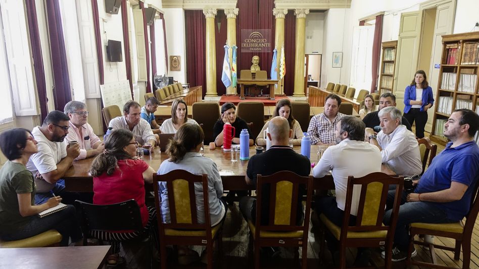 Reunión ampliada con funcionarios municipales para tratar la situación económica-financiera del Municipio